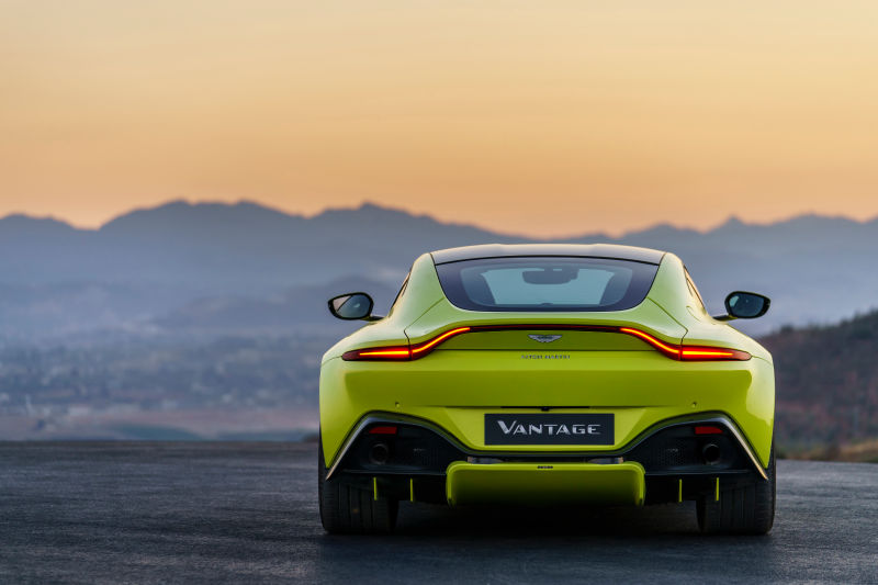 Illustration for article titled El nuevo Aston Martin Vantage es una preciosidad de 8 cilindros y el coche más barato de la marca